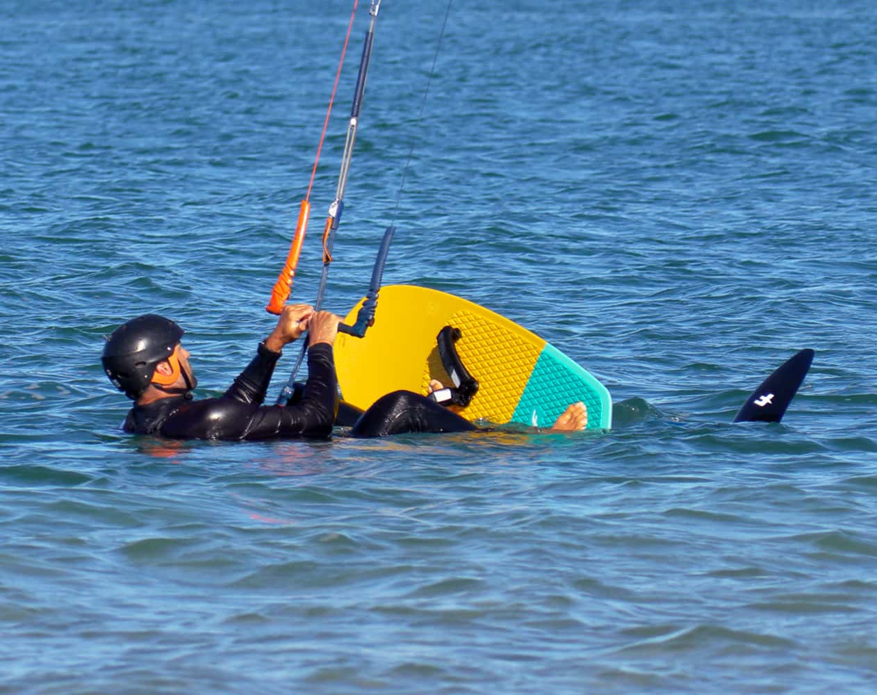 Kitefoiler riding